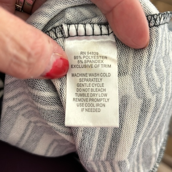 I’m in Love with Derek Women’s Black & White Large Dress! - Picture 11 of 11